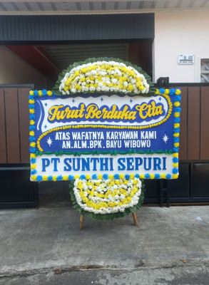 Papan Bunga Duka di Brumbungan