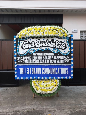 Papan Bunga Duka di Brumbungan